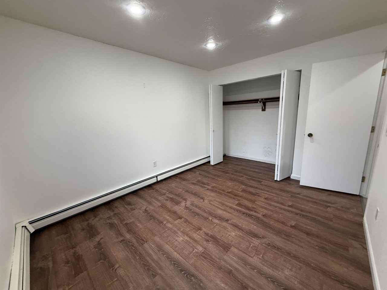 4852 Glasgow Dr #B - Photo 3 of 12