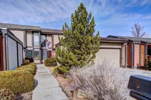 featured image of 1020 Lakeside Ct #1