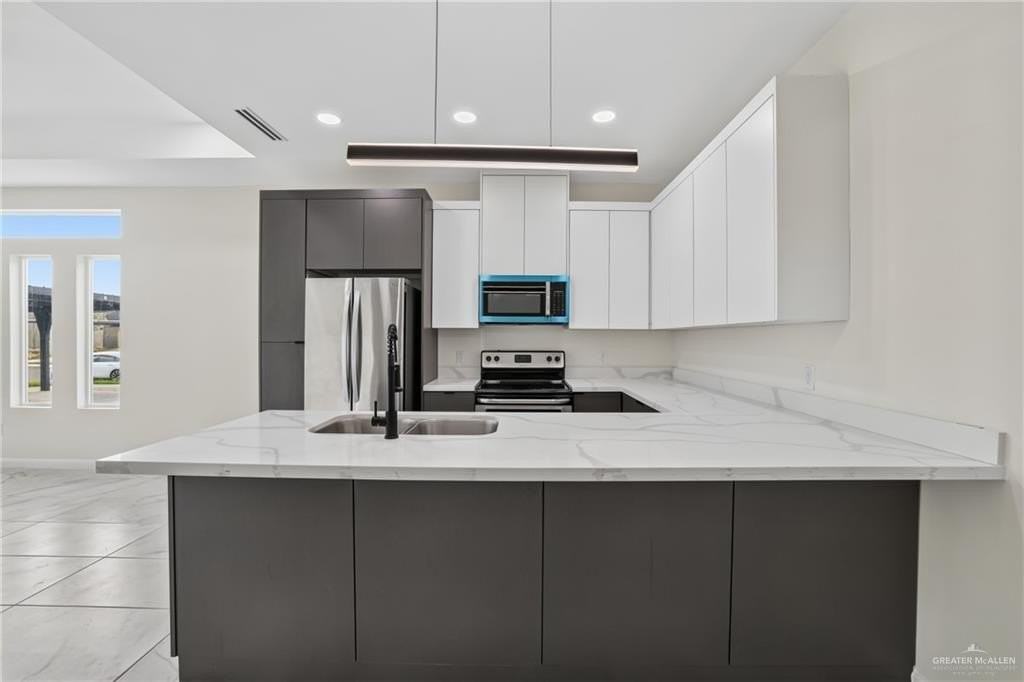 1304 Rosewood Lane #1 - Photo 4 of 14