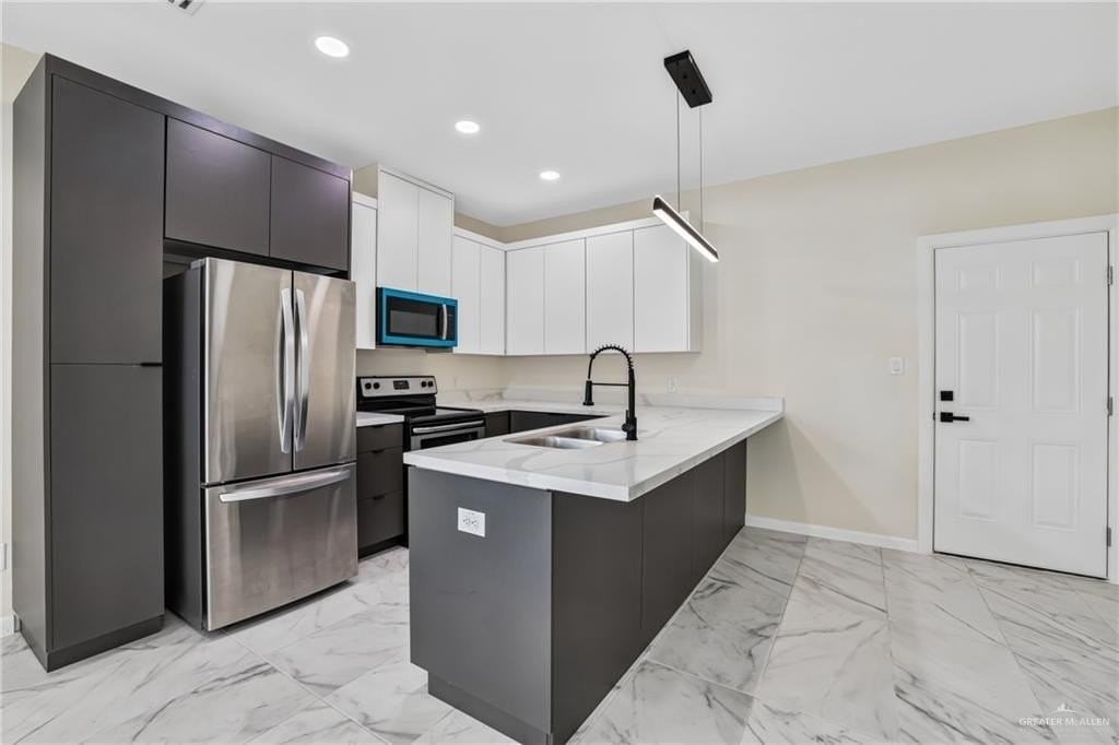 1304 Rosewood Lane #1 - Photo 5 of 14