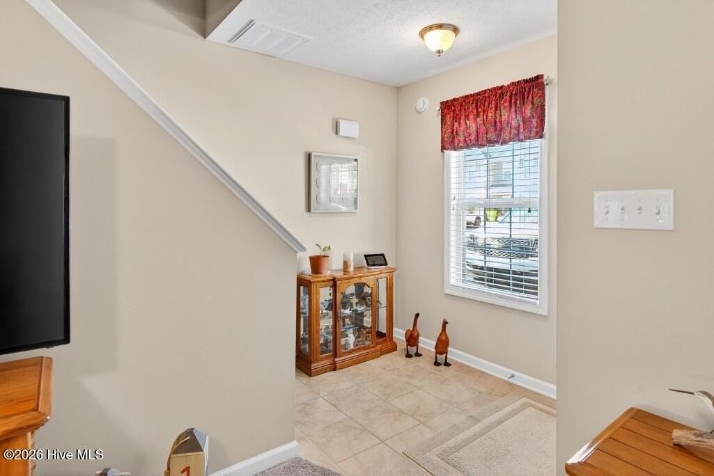 218 Grove Ln - Photo 3 of 19