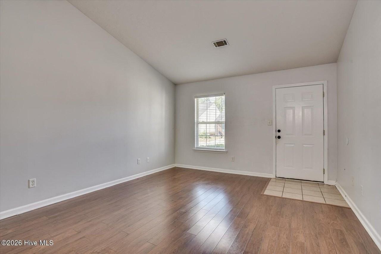 234 Sassafras Ln - Photo 2 of 20