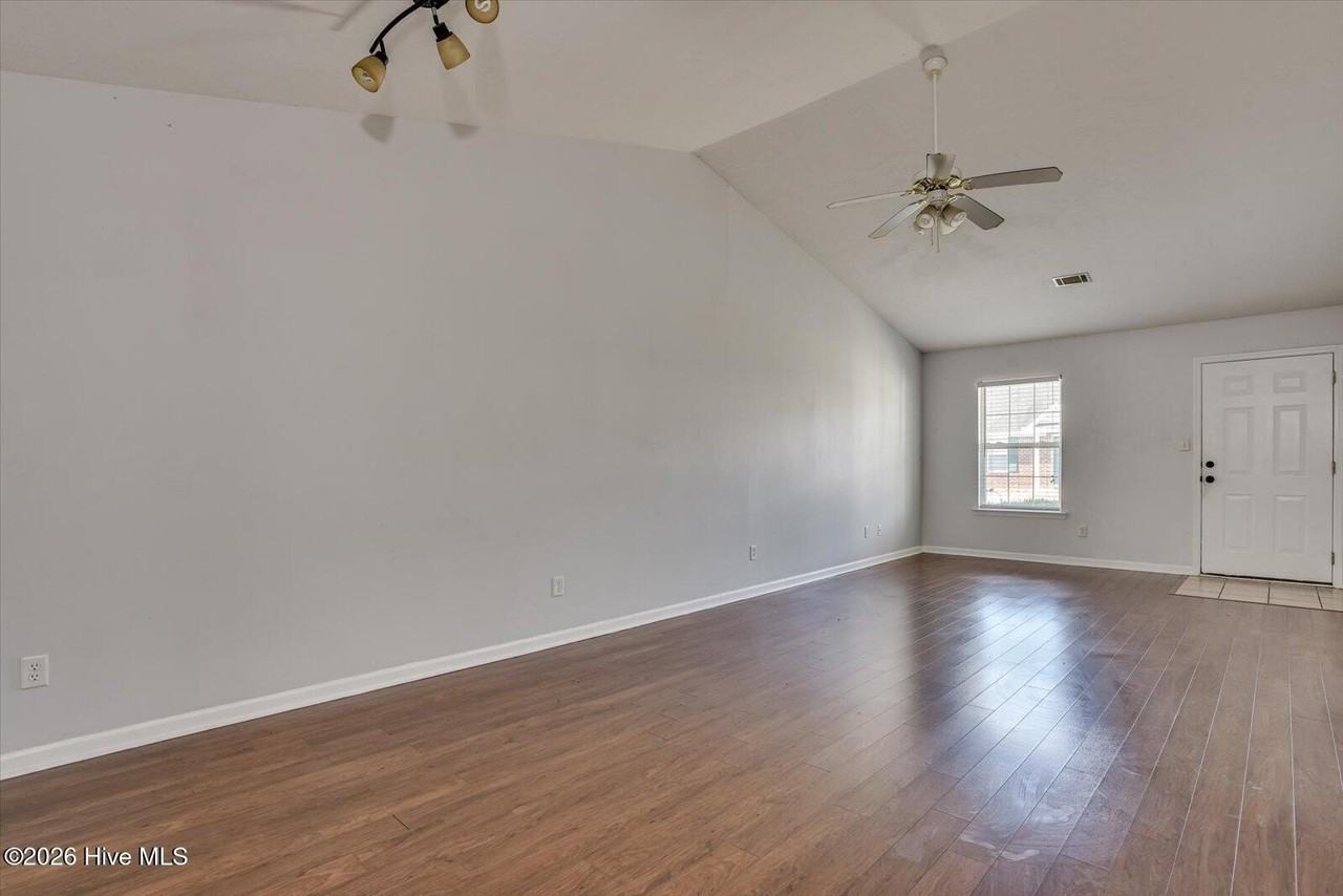 234 Sassafras Ln - Photo 6 of 20