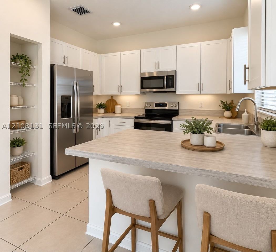 10962 W 33rd Ct #10962 - Photo 4 of 20