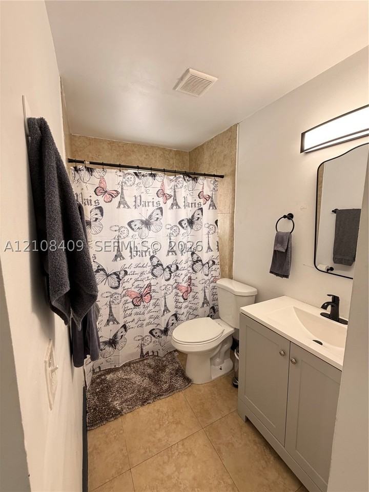 747 E 19th St #2 - Photo 7 of 16