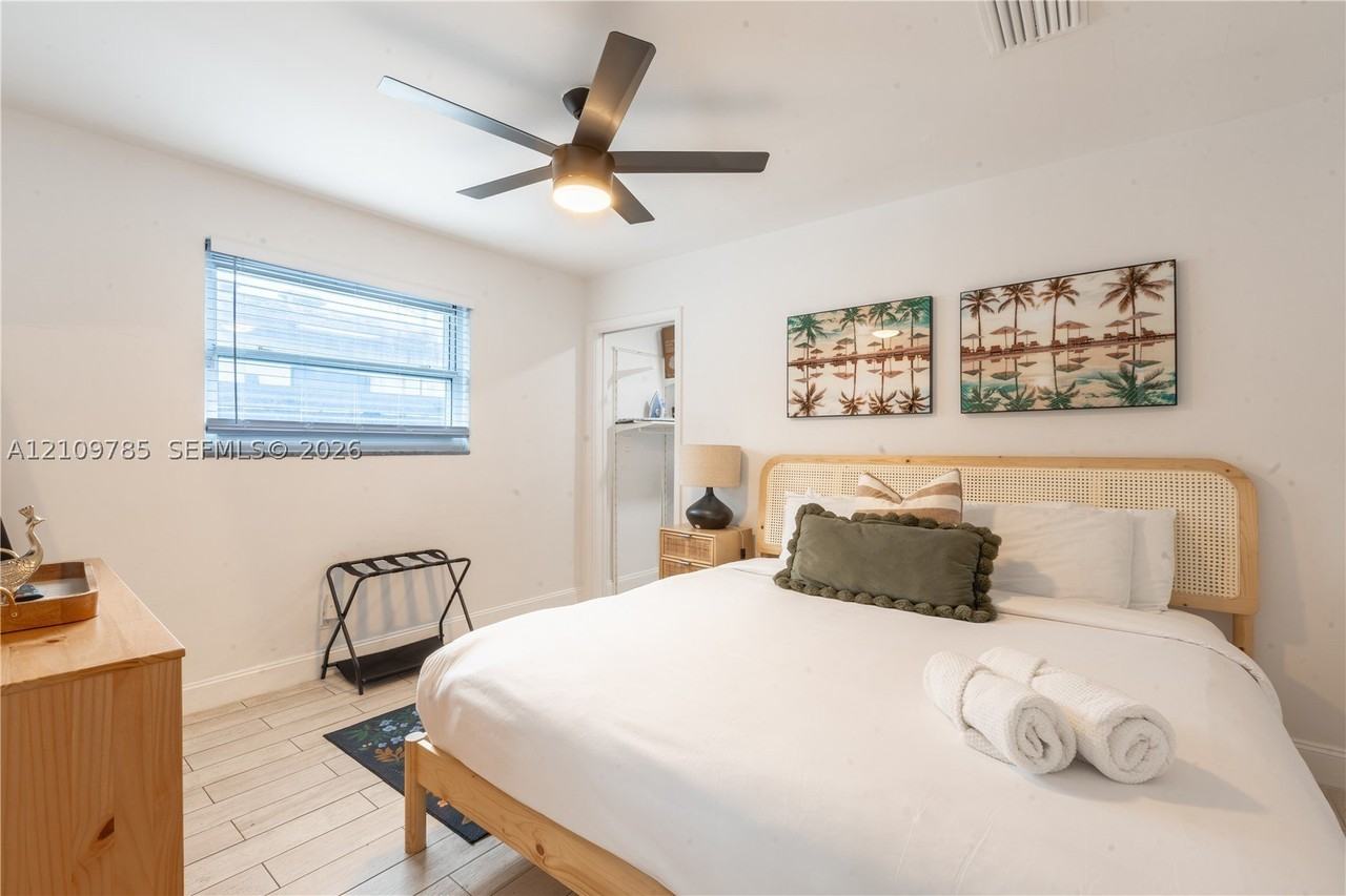 1469 Nw 10th St #1471 - Photo 7 of 11