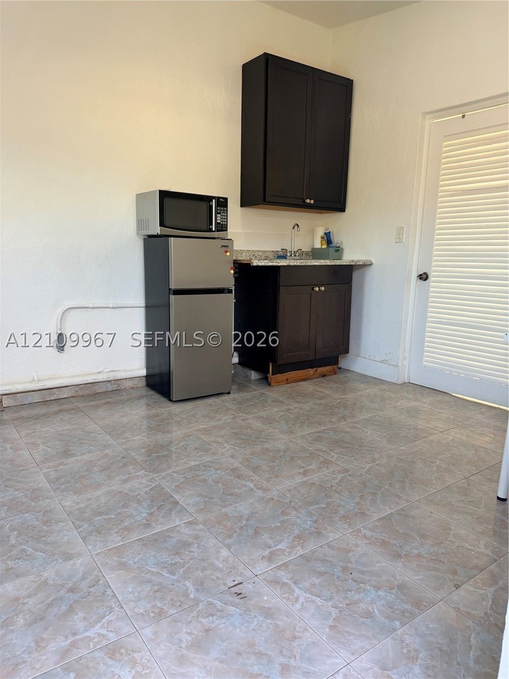 10800 Nw 22nd Ct #SIDE - Photo 4 of 7