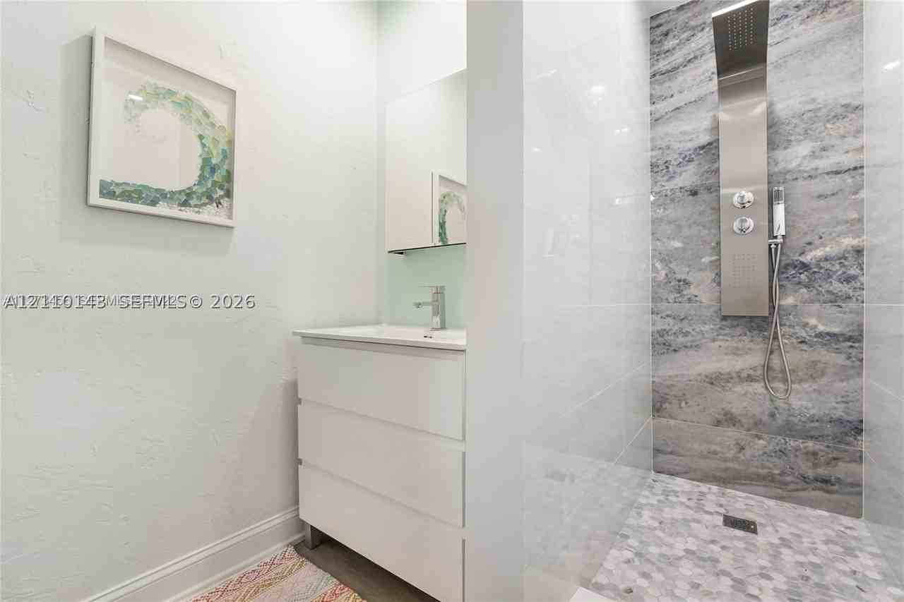 1407 Meridian Ave #7 - Photo 7 of 10