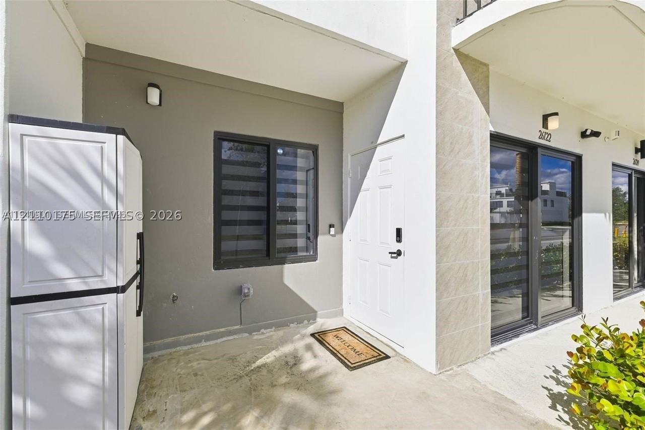 26122 Sw 145th Ct #26122 - Photo 3 of 38
