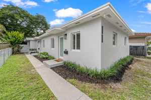 featured image of 3502 Sw 25th St #FRONT