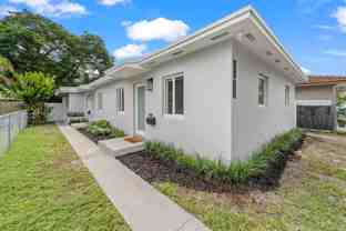 3502 Sw 25th St #FRONT - Photo 1 of 1