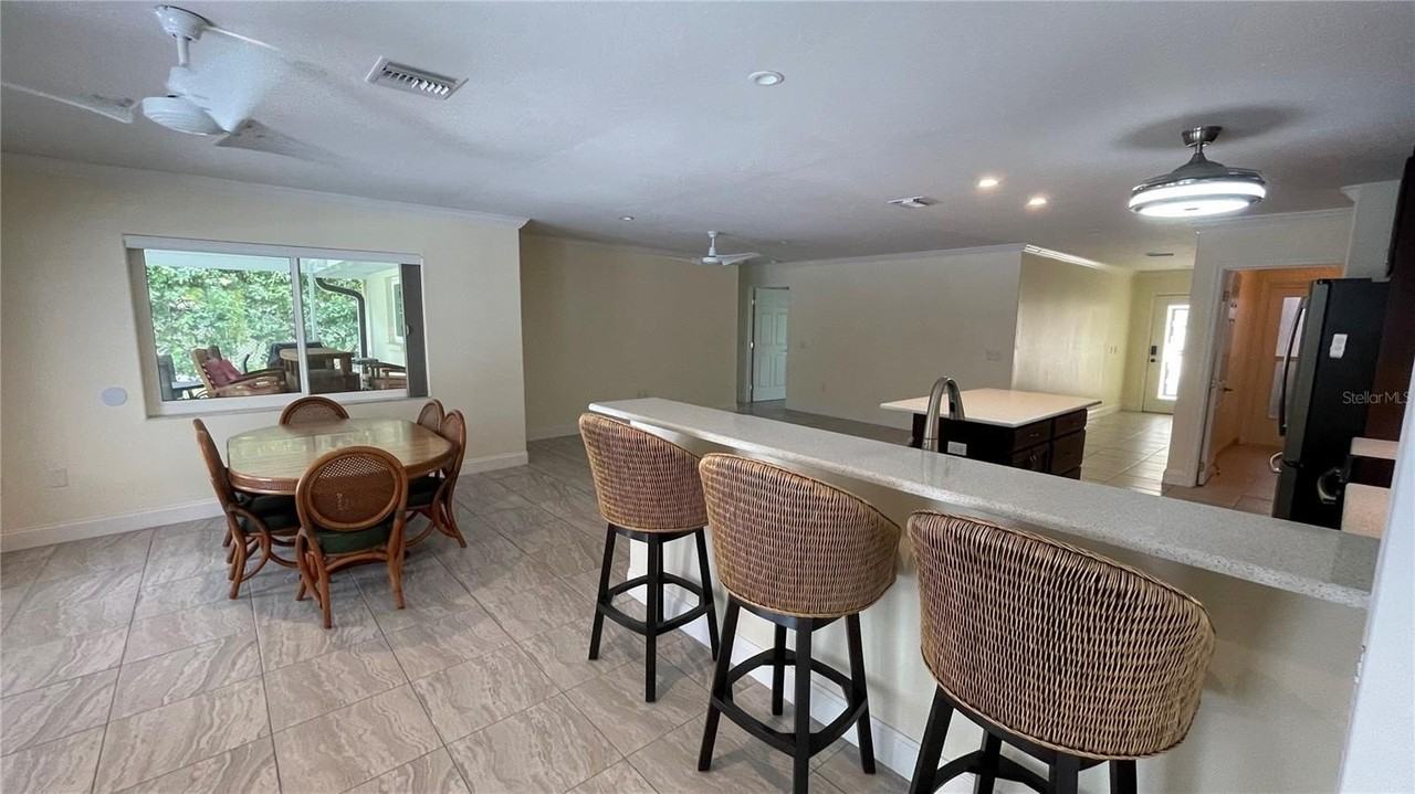 1726 Fossil Dr - Photo 6 of 37
