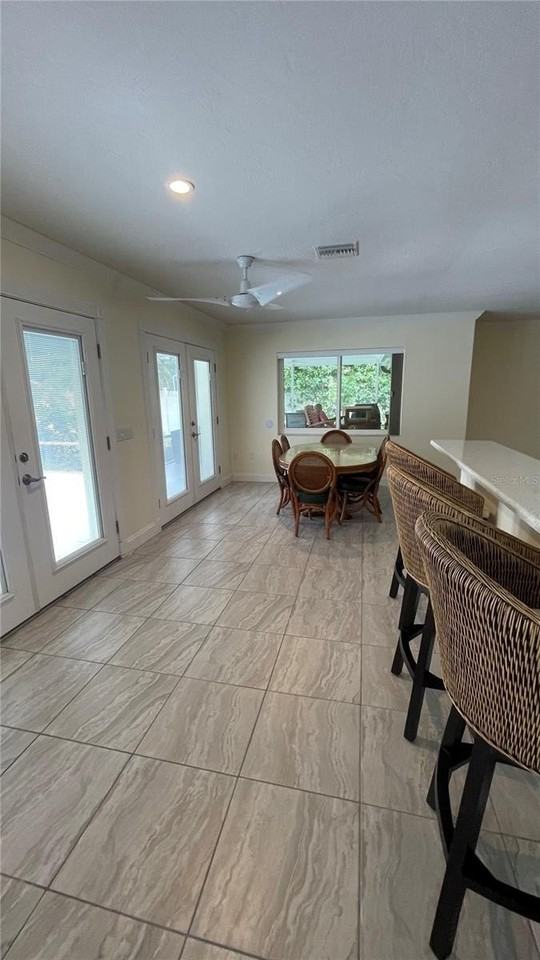 1726 Fossil Dr - Photo 7 of 37