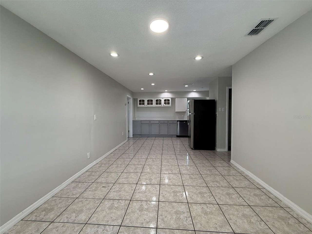 3227 Wallington Dr - Photo 4 of 25