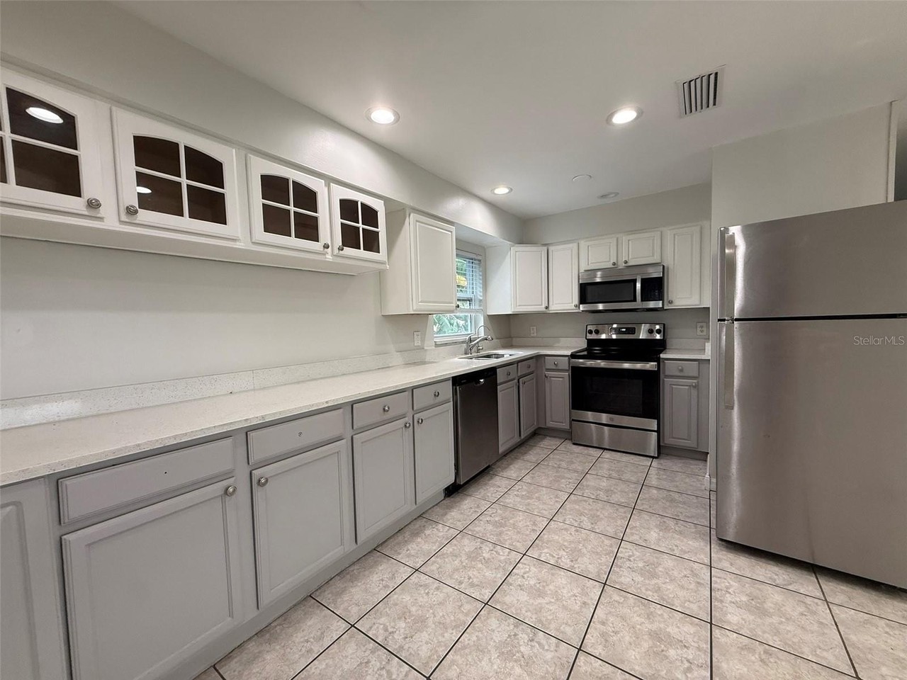 3227 Wallington Dr - Photo 6 of 25