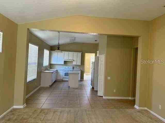 2327 Meadow Oak Cir - Photo 3 of 13