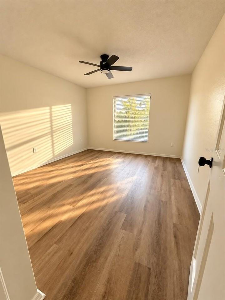 7295 Edinburgh Way - Photo 4 of 19