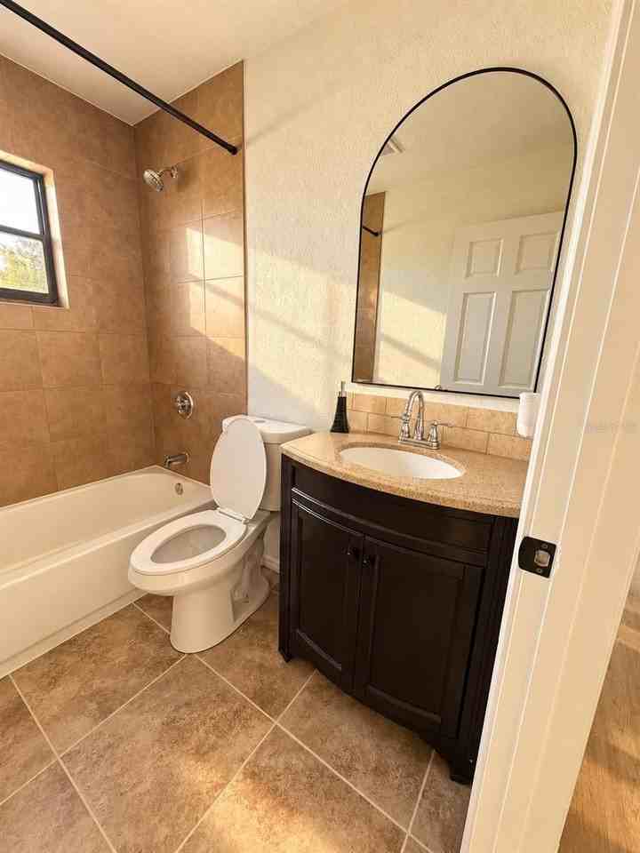 7295 Edinburgh Way - Photo 5 of 19