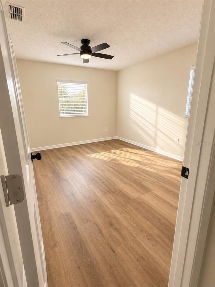 7295 Edinburgh Way - Photo 6 of 19