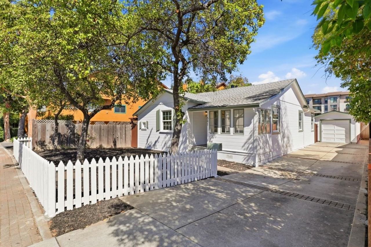 641 Waltermire St - Photo 3 of 30