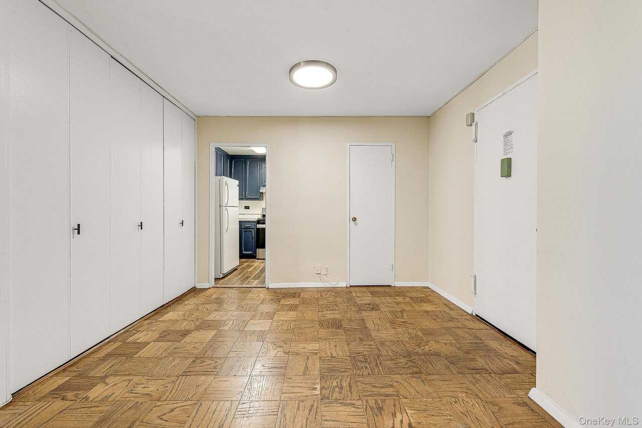 7025 Yellowstone Blvd #6A - Photo 2 of 28