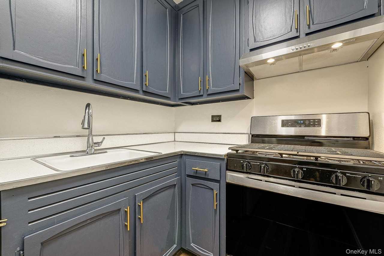 7025 Yellowstone Blvd #6A - Photo 5 of 28