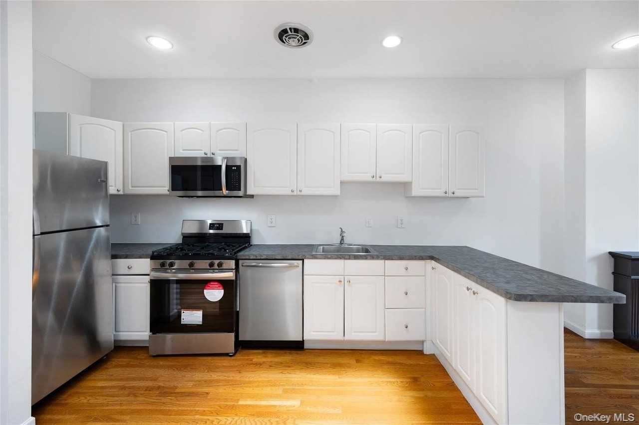 118 W 136th St #3 - Photo 7 of 19