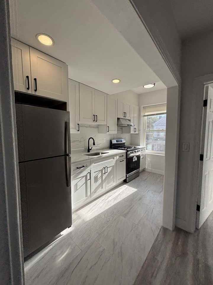 80 Mount Pleasant Ave #2 - Photo 3 of 15