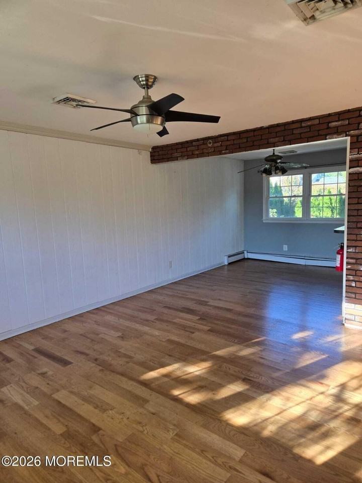 1456 Green Grove Rd - Photo 3 of 23