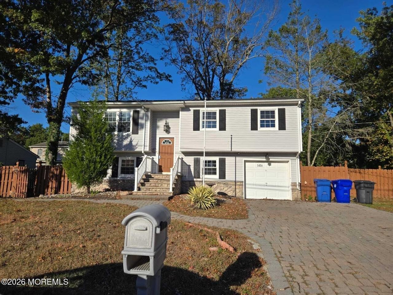 1456 Green Grove Rd - Photo 5 of 23
