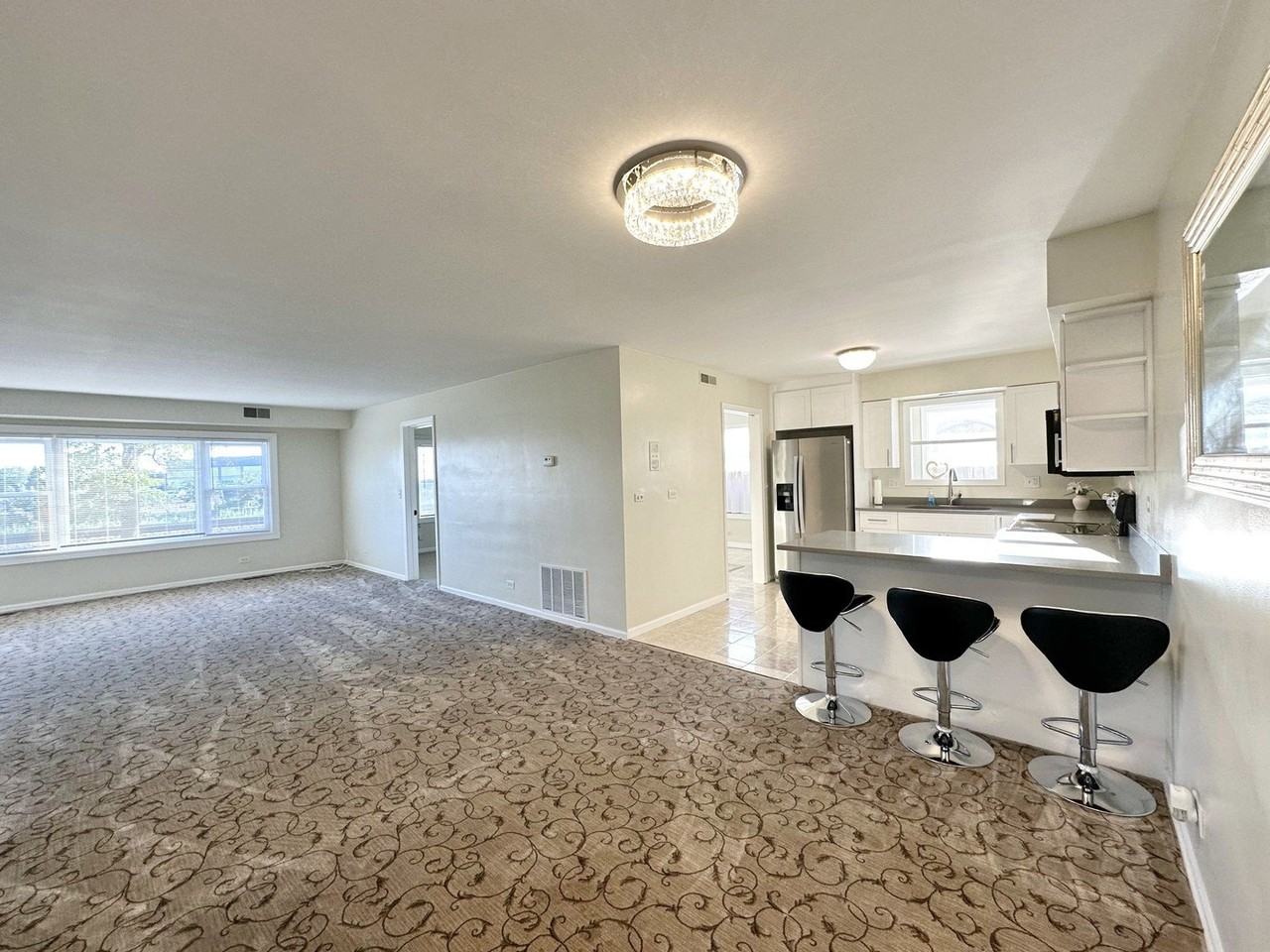 552 E Northwest Hwy #A - Photo 3 of 12
