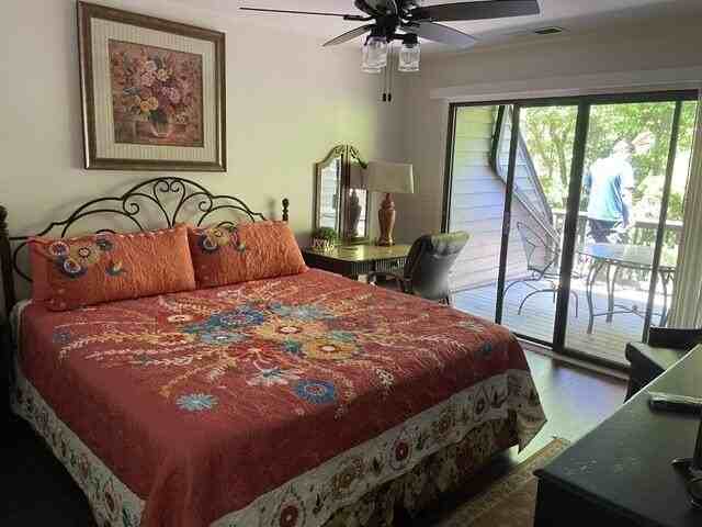 637 Riverside Dr - Photo 3 of 7
