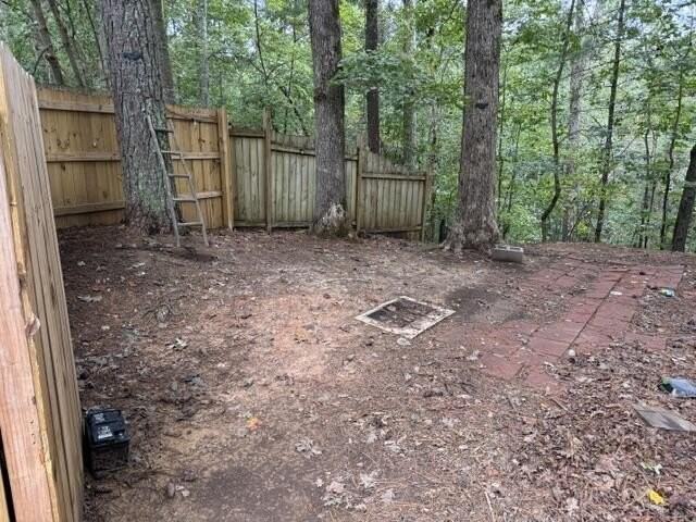210 10th St - Photo 4 of 8