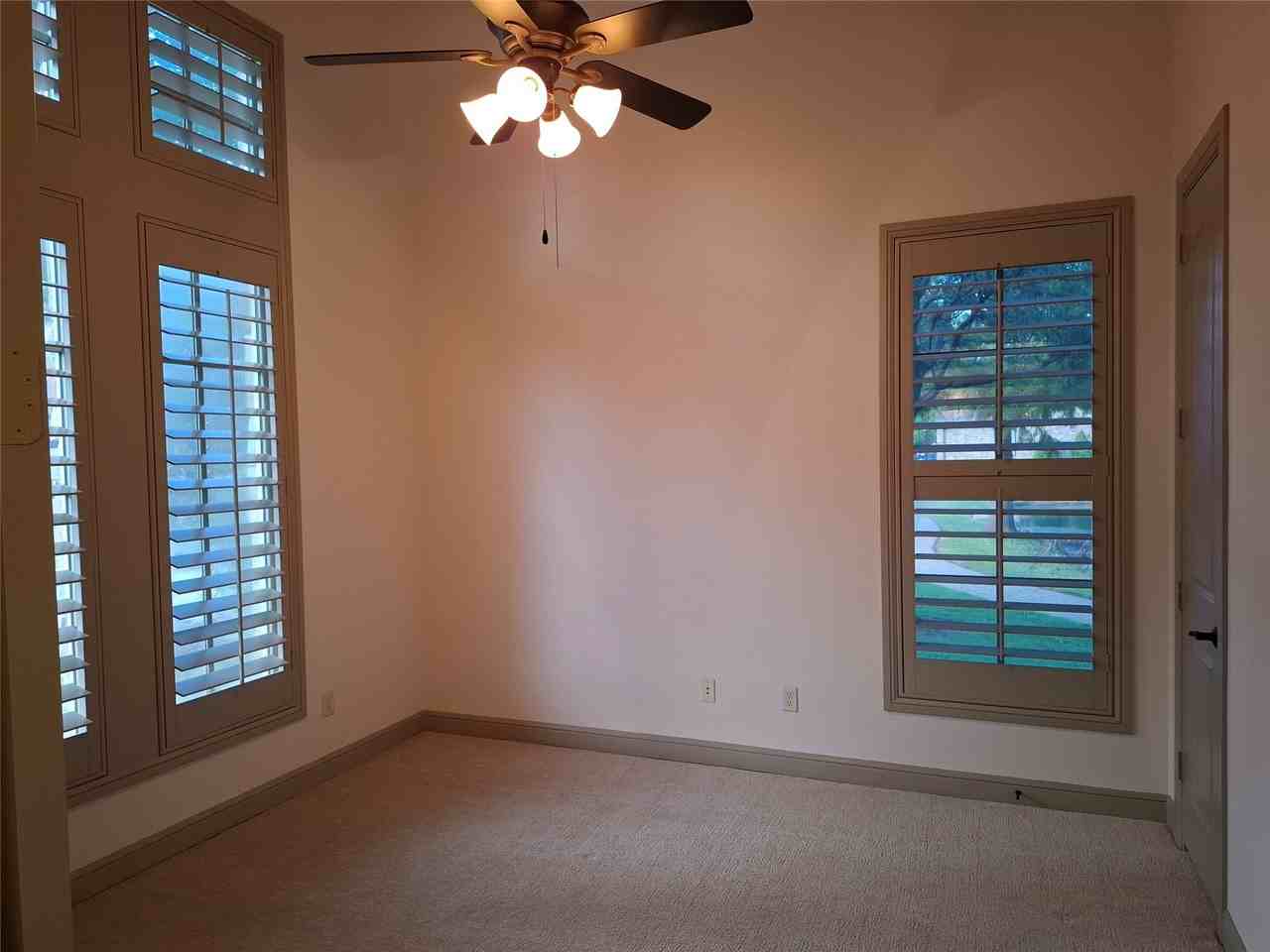5909 Dry Creek Ln - Photo 5 of 32