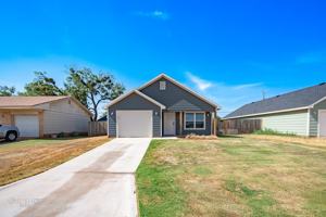 featured image of 3242 Iris St
