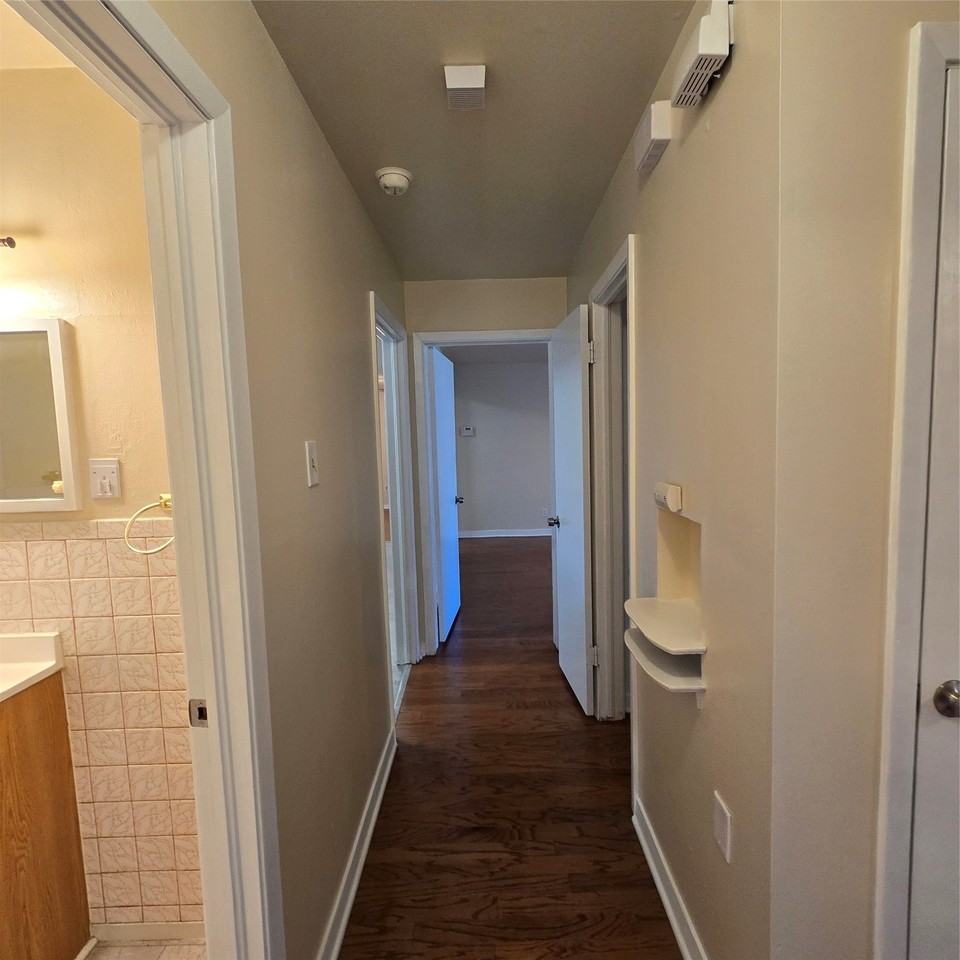 7215 Wilcox Dr - Photo 7 of 14