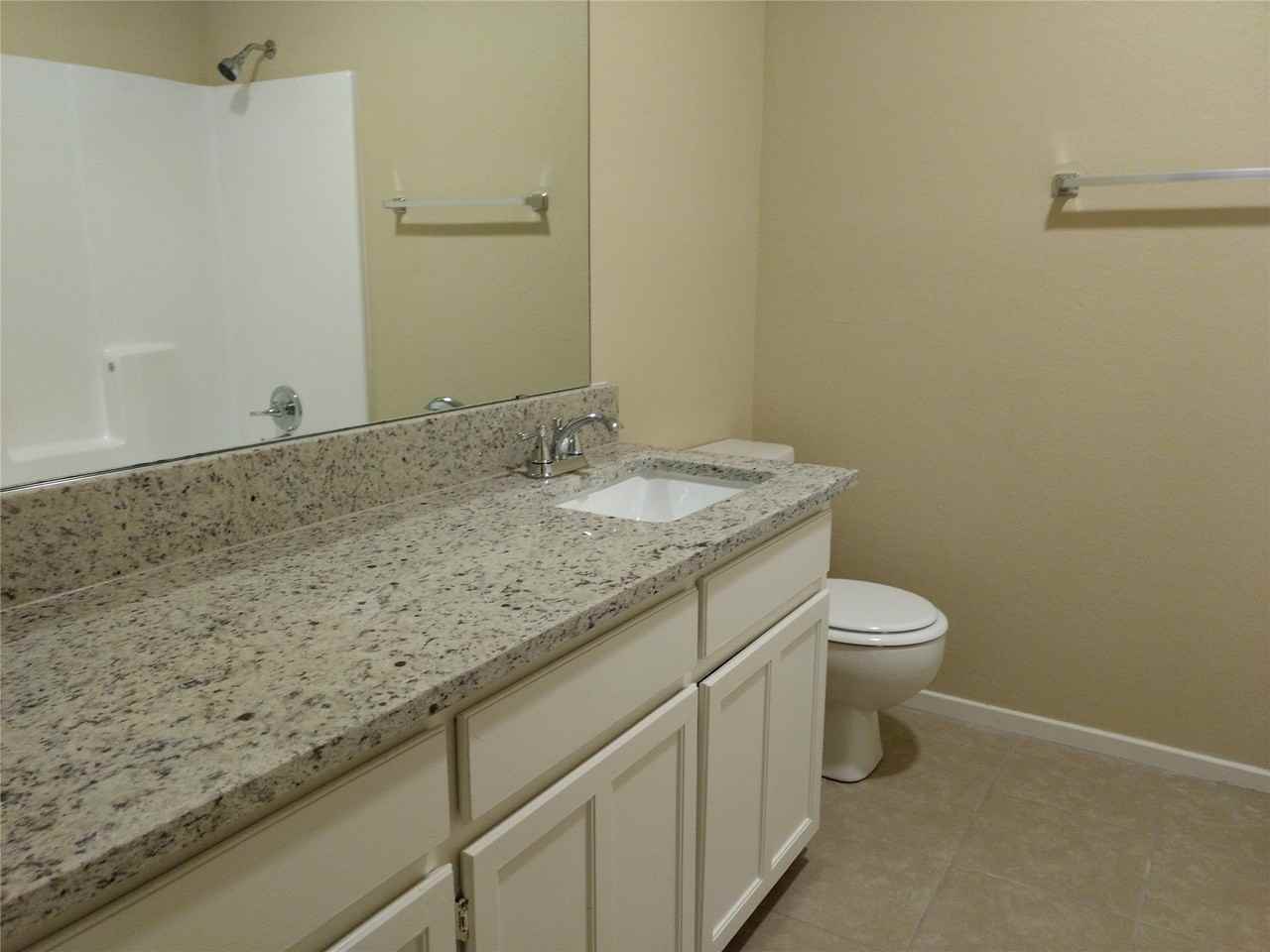 7712 Westcliff Dr - Photo 4 of 6