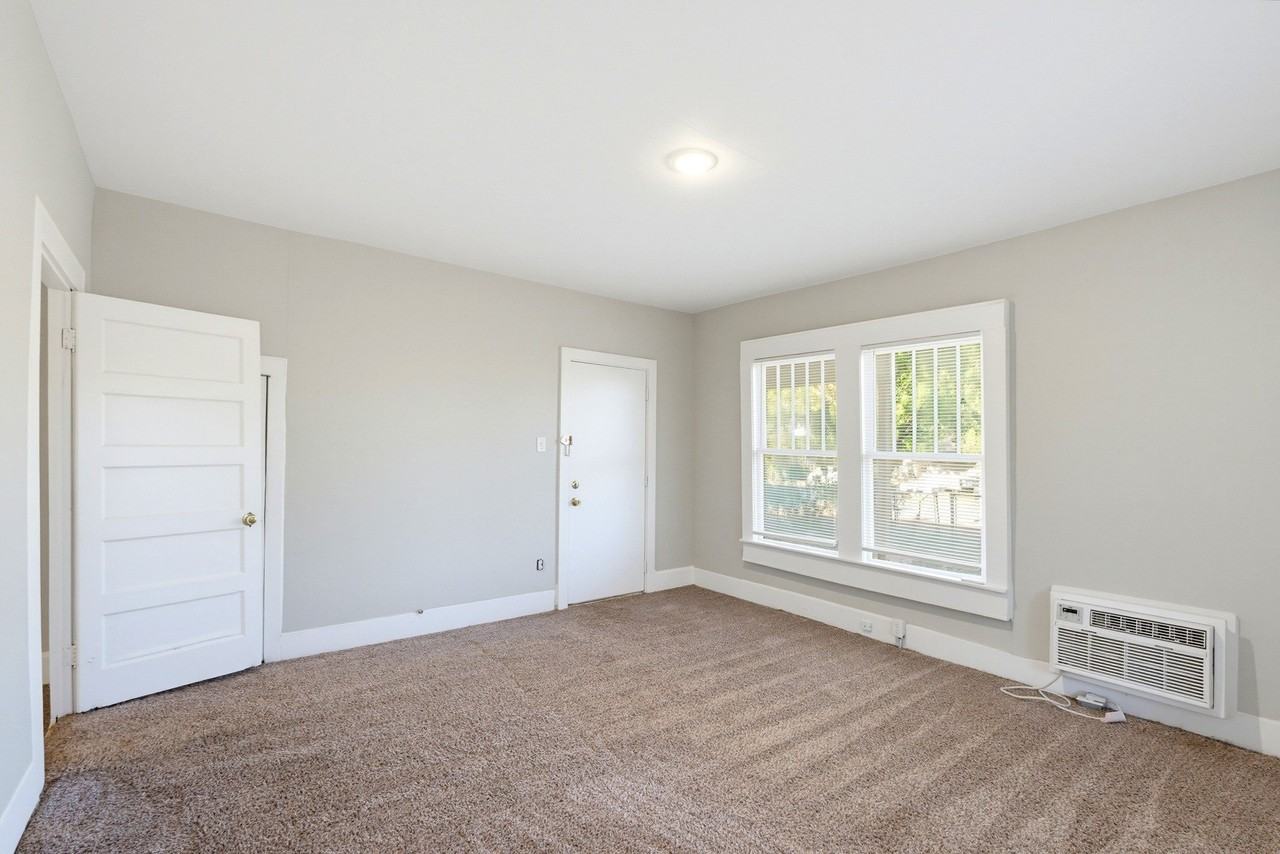 733 Cherry St #A - Photo 4 of 29