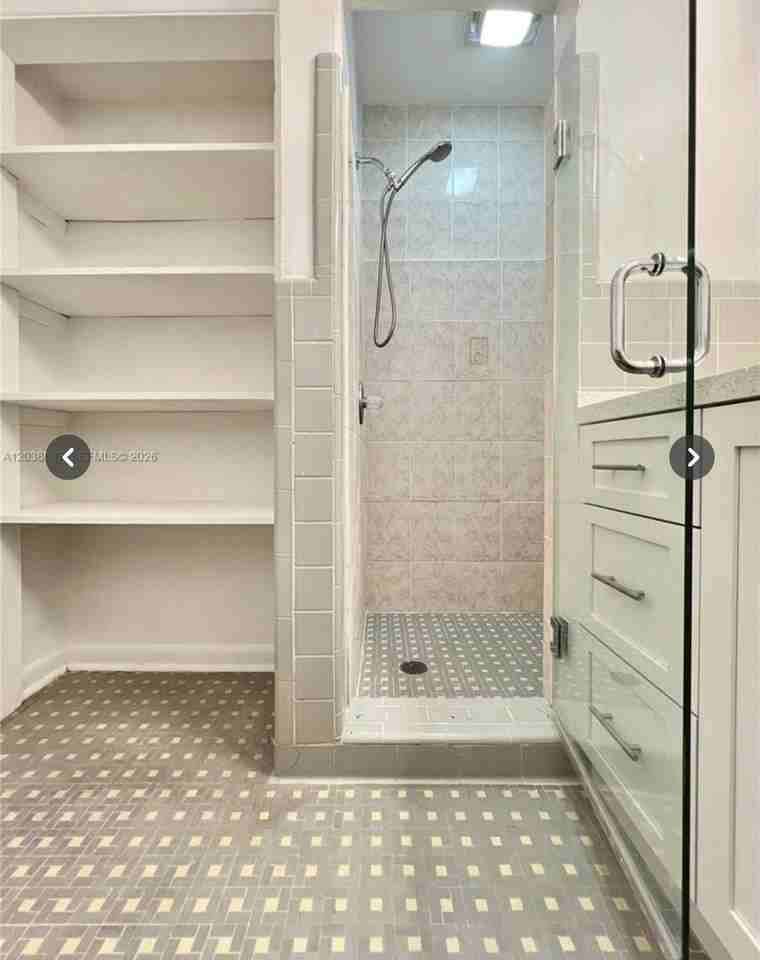 1506 Delgado Ave - Photo 4 of 5