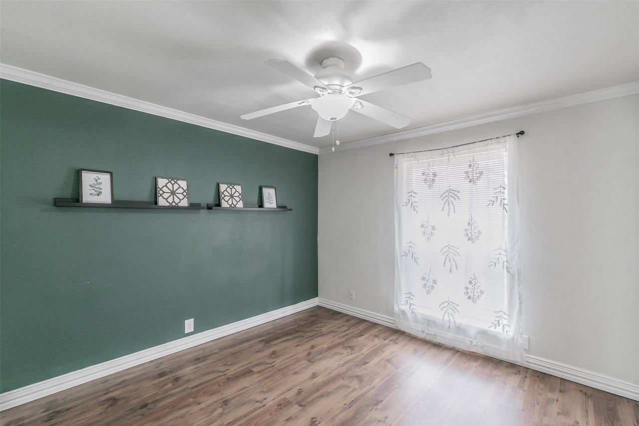 820 Sw Southridge Dr - Photo 3 of 35