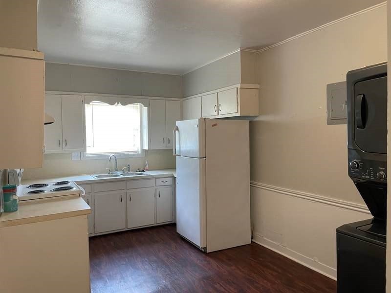 1046 W Sloan St - Photo 6 of 7