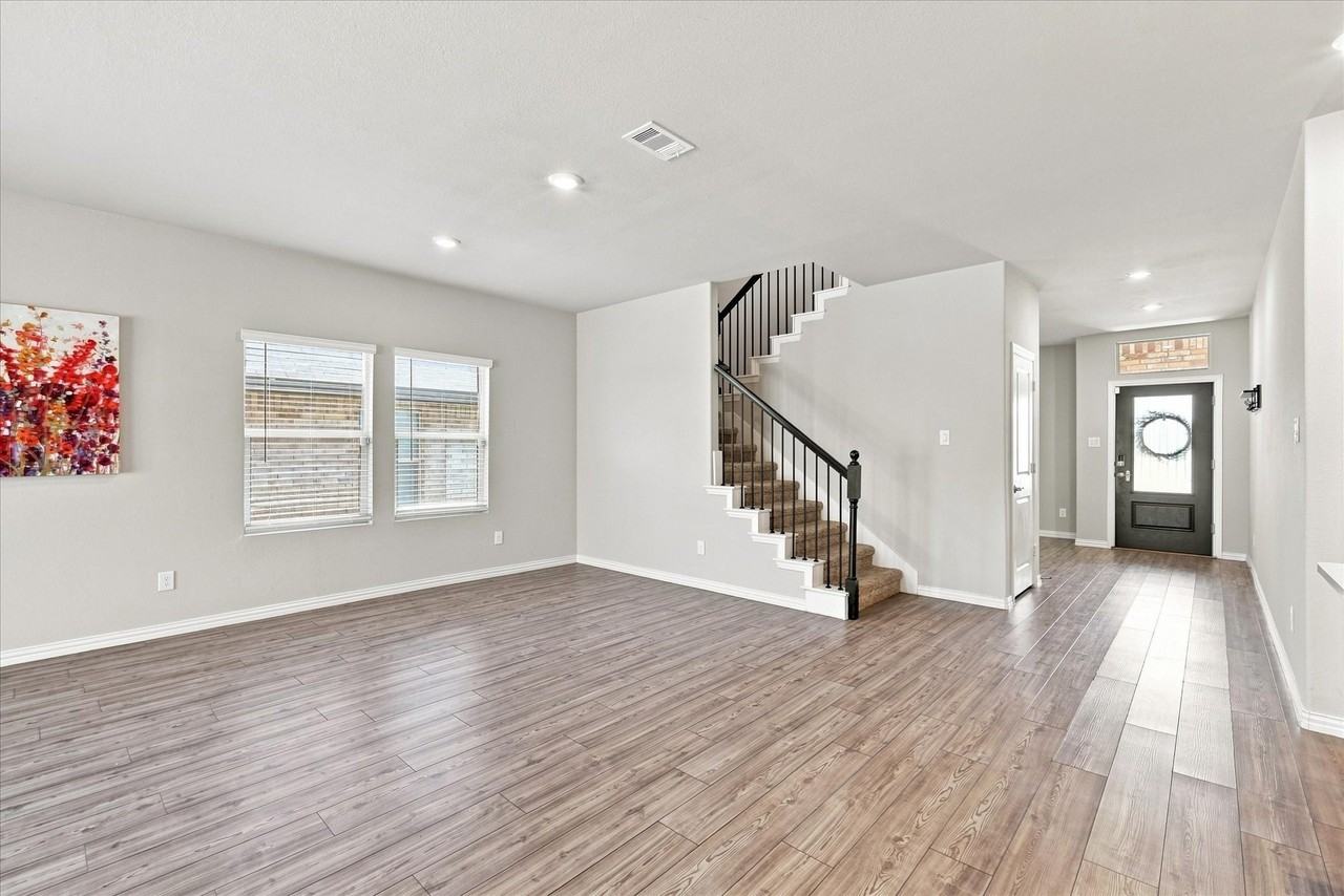 3316 Kingsdown Dr - Photo 7 of 38