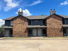 featured image of 803 Bluebonnet Dr #C