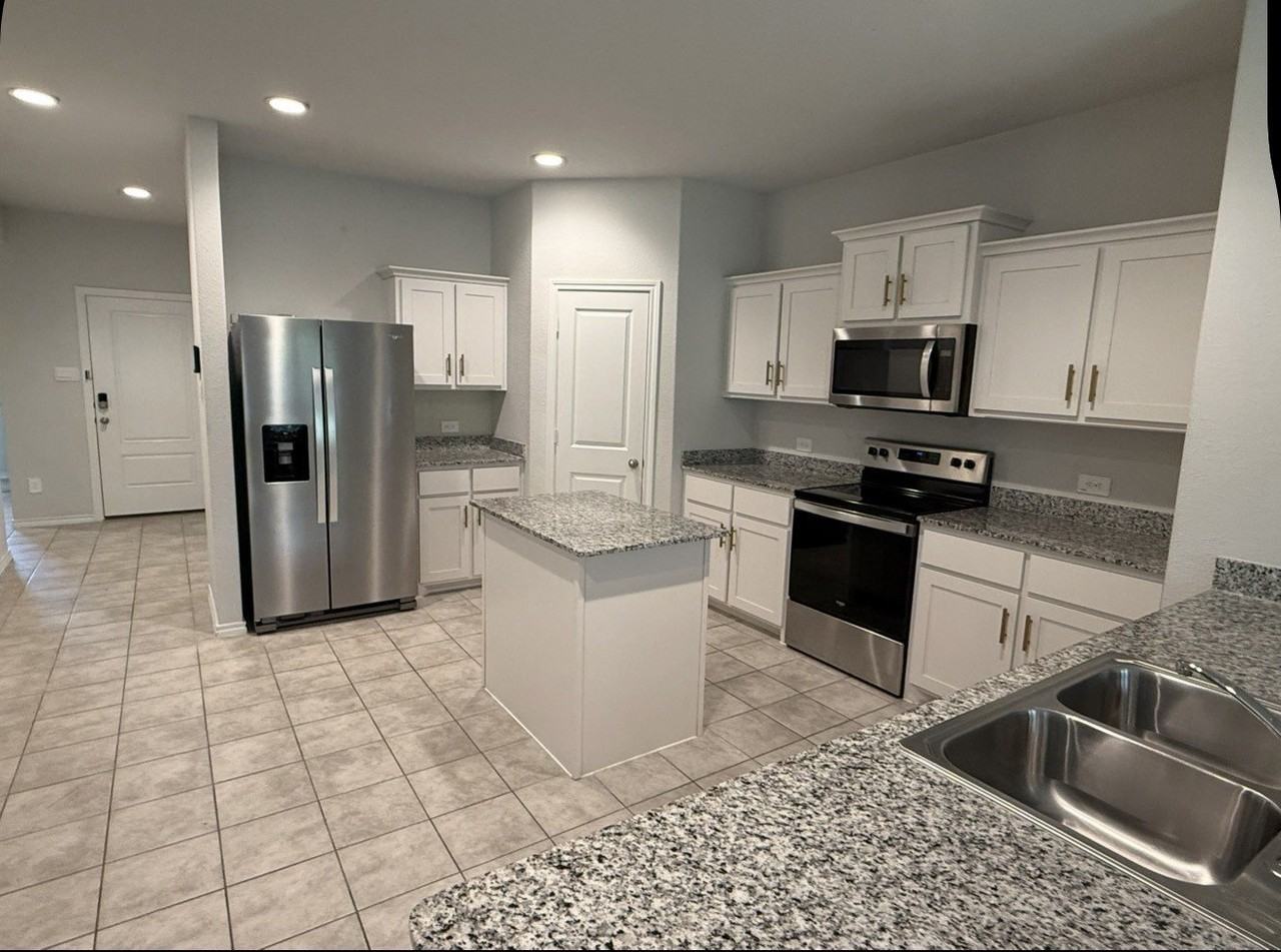 112 Piping Rock Dr - Photo 2 of 17