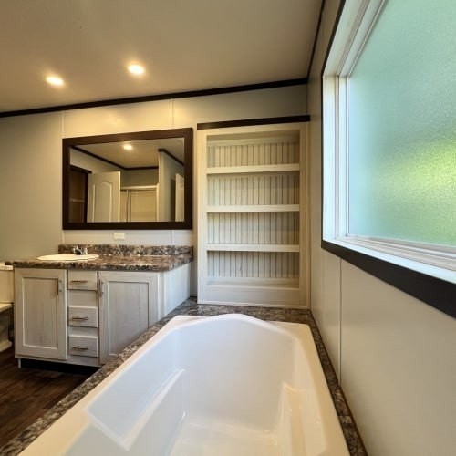 107 Andrew Ave - Photo 5 of 32