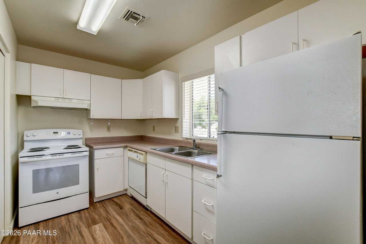 114 Bradshaw Dr #A - Photo 6 of 15