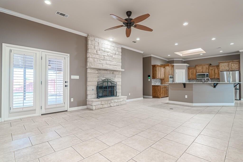 4913 Woodhollow Dr - Photo 2 of 18