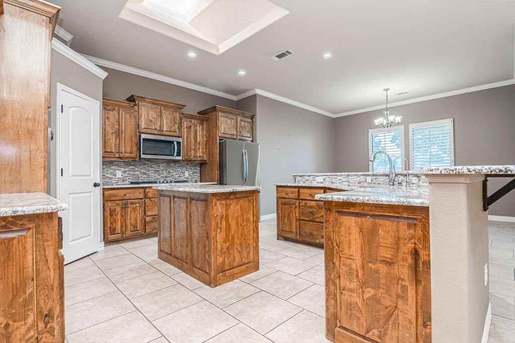 4913 Woodhollow Dr - Photo 3 of 18