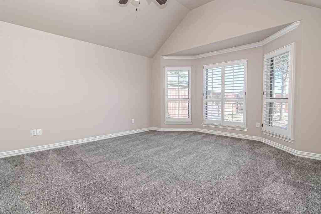 4913 Woodhollow Dr - Photo 5 of 18