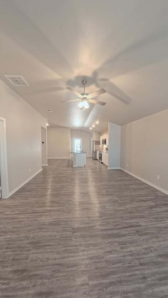 6729 Fiddler Rd - Photo 3 of 41